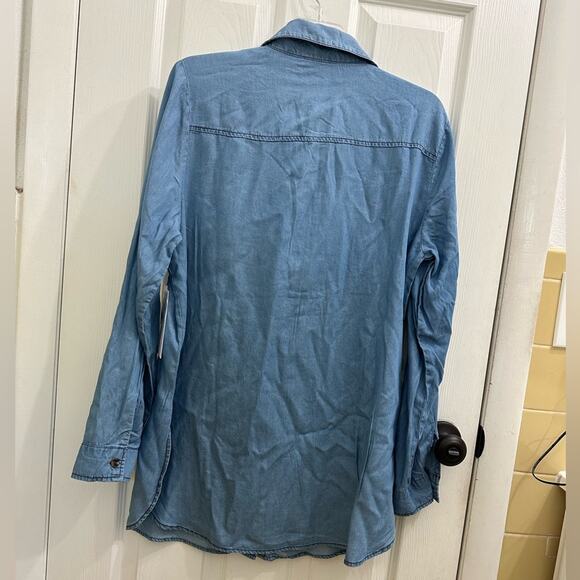 Cavalini Soft Chambray Denim Button Down Shirt NWT Medium Buttondown Top New 8 - Picture 3 of 8